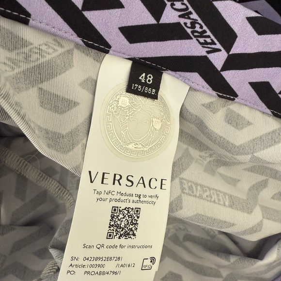 Versace Monogram Print Leggings - Picture 8 of 8